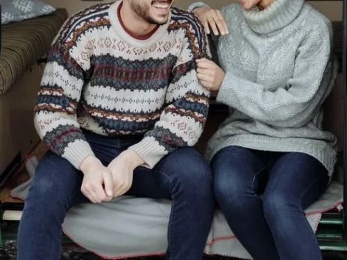 Camper Life: Sopravvivere alle Intemperie con Stile